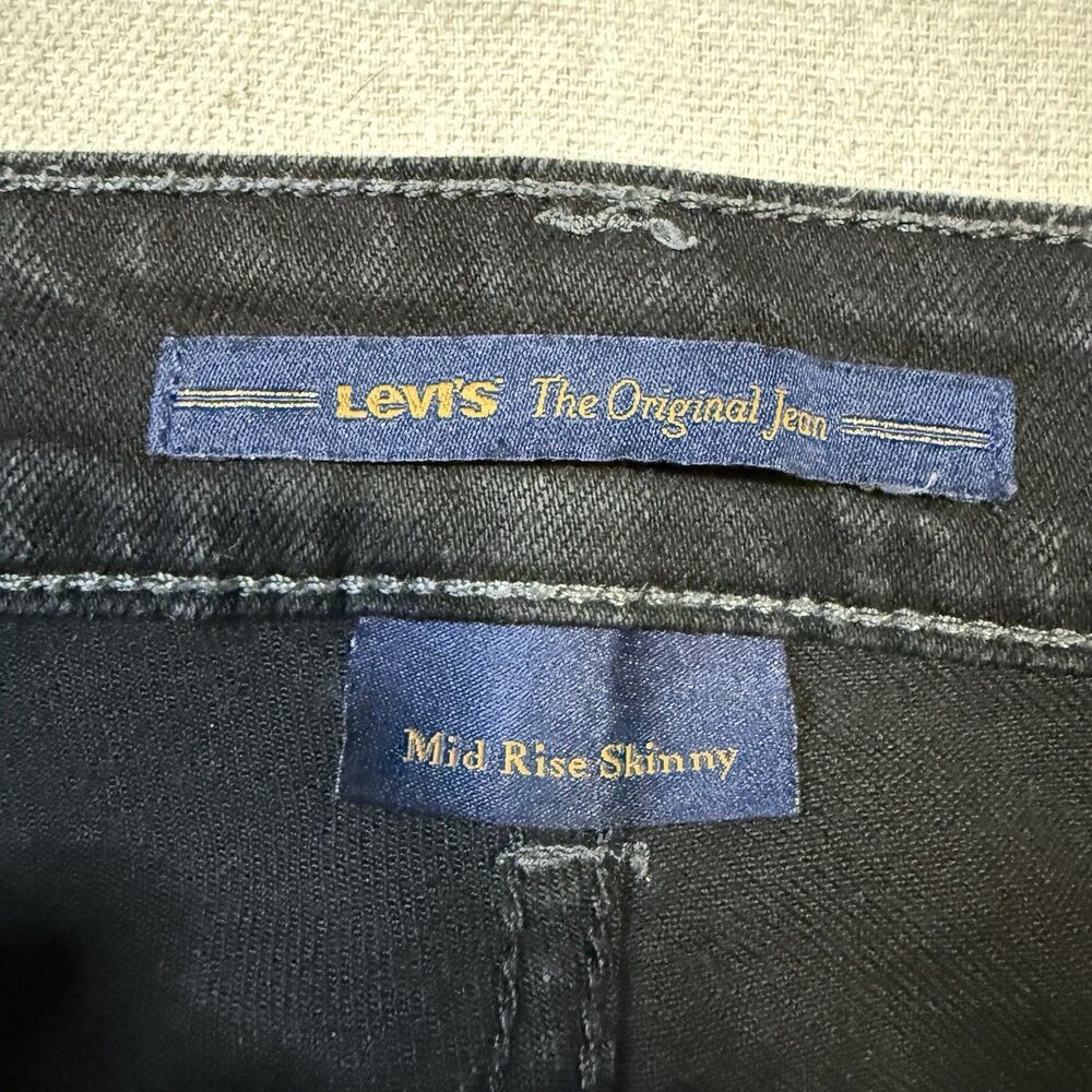 Levi's The Original Jeans Size 10 M Womens Mid Rise Skinny Black Dark Wash - Picture 4 of 8